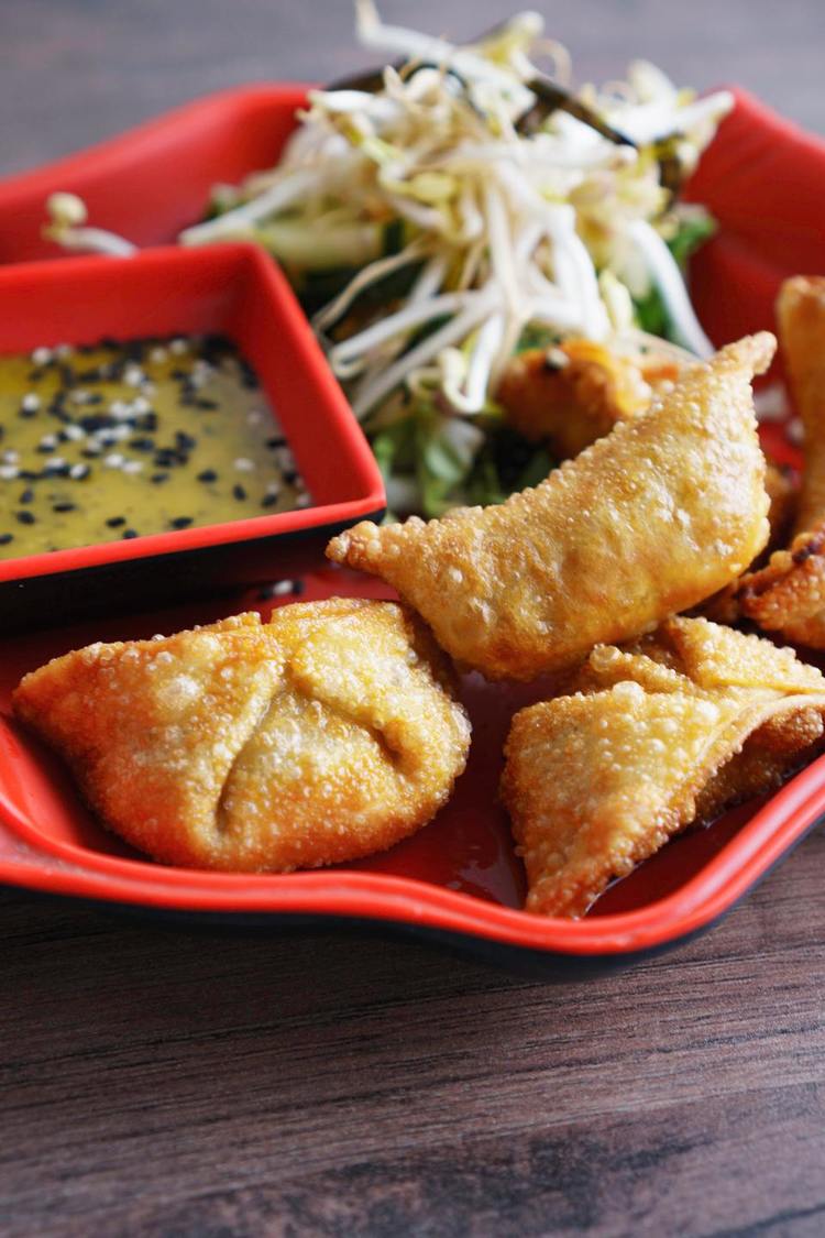 AirFryer Recipe - Air Fryer Crispy Ravioli with Bean Sprouts and Sesame Dipping Sauce