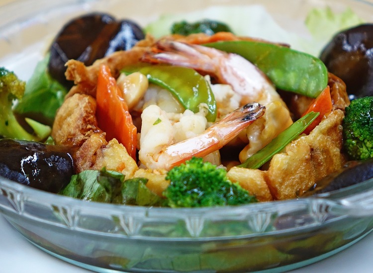 Air Fryer Recipe - Air Fryer Prawn Salad with Yams, Broccoli, Olives and Mushrooms